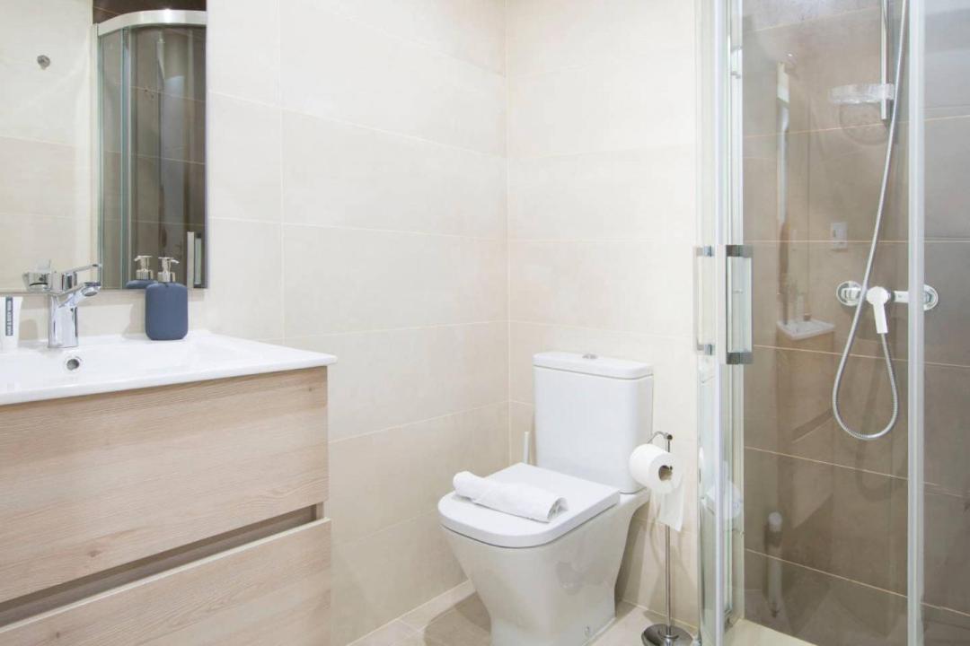 Cruz Apartment Madrid Buitenkant foto